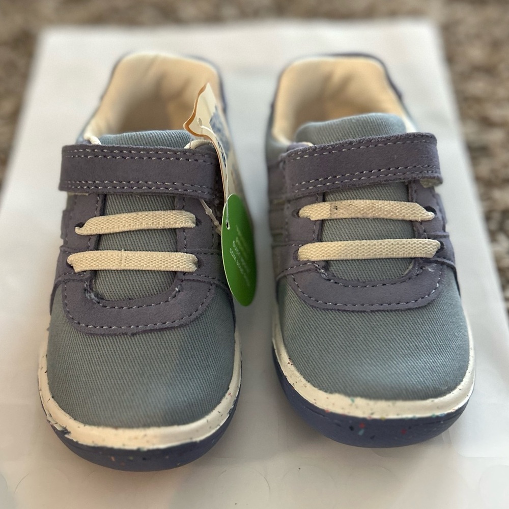 NWT 5.5M Stride Rite Fern Toddler Shoes